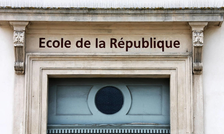 Un enjeu démocratique incontournable: Redonner toute sa place à l’École publique, la seule école de la République